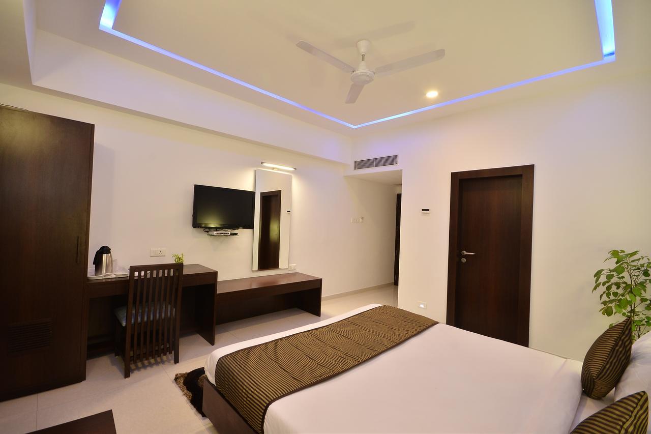 Hotel The Sentosa Раджкот Экстерьер фото